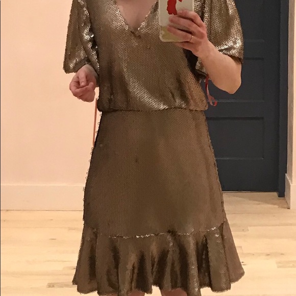 Monique Lhuillier Ruffle Hem Short Sleeve Dress - Picture 7 of 12